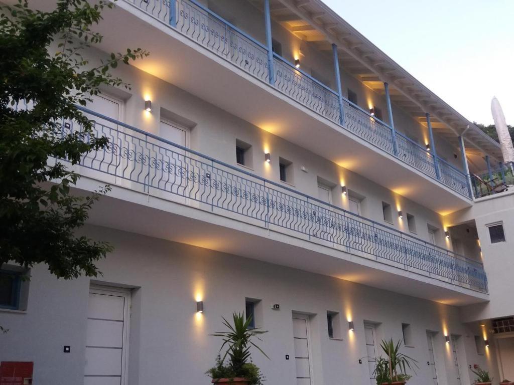 Aκrotiriresort Vasiliki Exterior foto